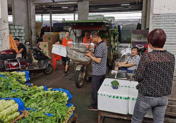 惠農(nóng)網(wǎng)升級(jí)代賣(mài)服務(wù)模式,，“線上交易+線下流通”成為新趨勢(shì)